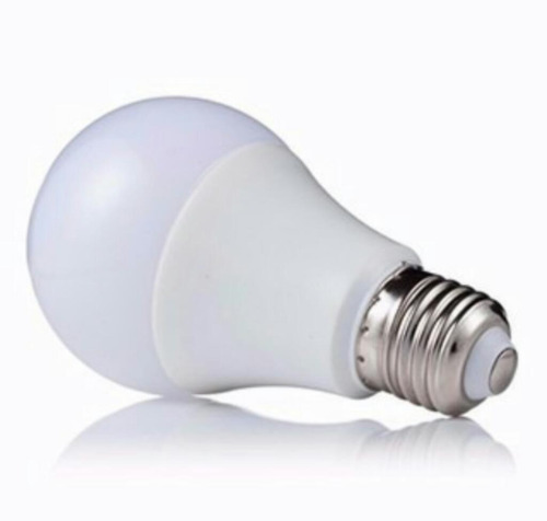 Imagen 2 de 3 de Lampara Led 7w Sica - Luz Fría / E27 220v / Foco Luz