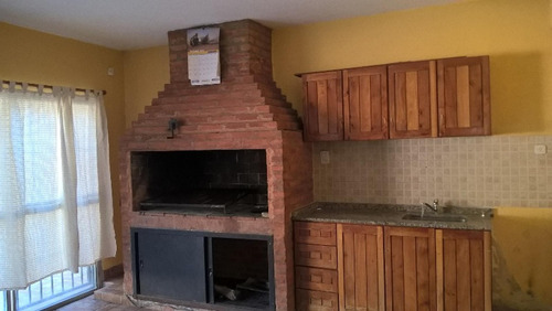 Imagen 18 de 21 de Venta - Casa Céntrica En Garín
