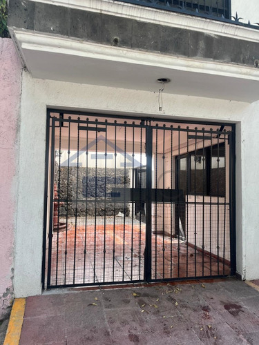 Excelente Casa En Venta, En Barra De Navidad, Ecatepec De Morelos, Edo. De México.
