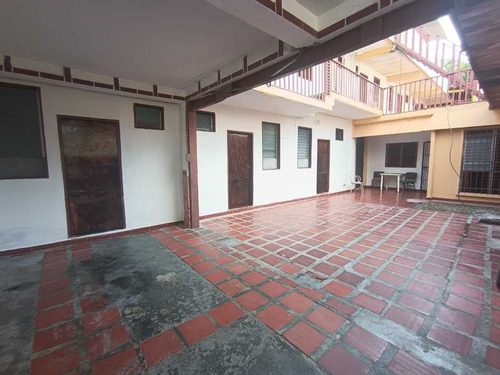 Alquiler De Casa Amplia Para Empresas, Santa Cruz De Aragua, Edo Aragu