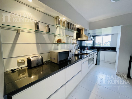 Venta - Departamento De 3 Dormitorios En Suite Mas Servicio Primera Linea Playa Brava Sap5498912
