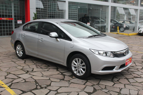 Honda Civic 1.8 Lxs 16v Flex 4p Automático