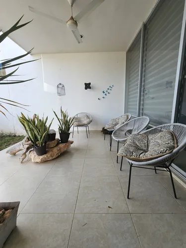 Casa Equipada Con Amplio Jardin En Venta, Merida