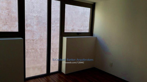 Apartamento Penthouse De 2 Dormitorios En Venta Con Renta En Punta Carretas