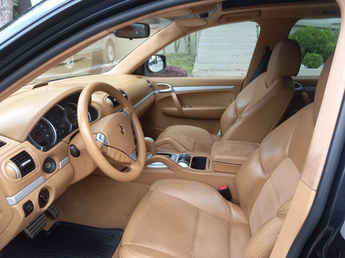 Imagen 10 de 13 de Porsche Cayenne 4.8 Turbo Tiptronic At