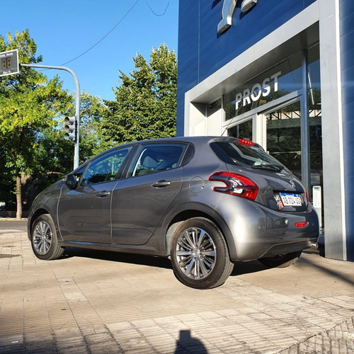 Peugeot208 Allure 1.6 2017 Prost