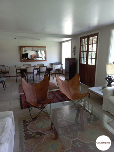 Casa - Victoria