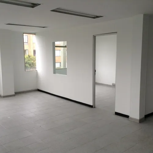 Oficina En Arriendo En Las Ferias. Cod A1038409