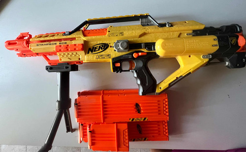 Pistola De Juguete Nerf Modelo Stampede Ecs Importado. (Usado)