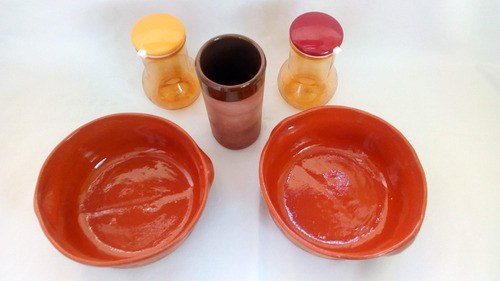Imagen 2 de 4 de Platos De Barro Para Sopa Vaso Mas Salero Y Obsequio
