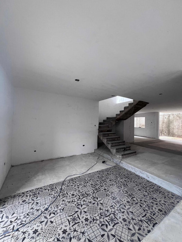 As. En Venta Casa En Obra Gris Urb Villa Franca , Los Kiosko