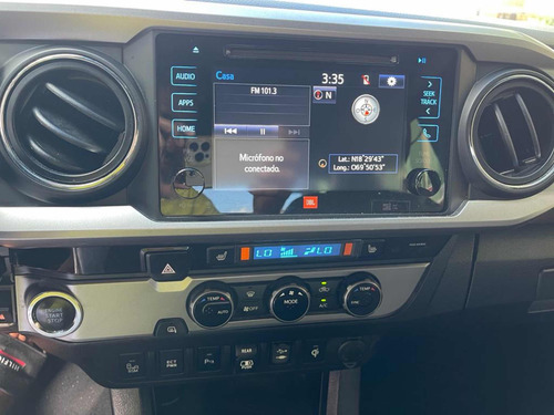 Imagen 12 de 15 de Toyota Tacoma Limited 4*2 Americana