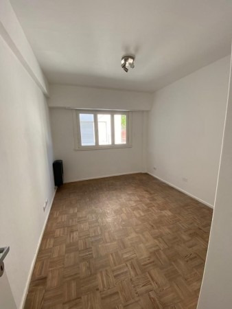 Imagen 7 de 16 de Venta De Departamento 2 Ambientes, La Perla. Reciclado