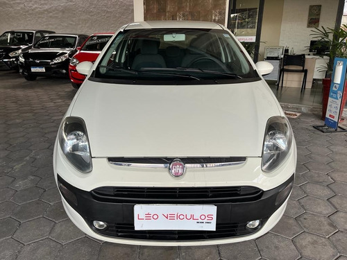 Imagem 2 de 13 de Fiat Punto 1.4 - Attractive Italia - 2013 - 128.000km