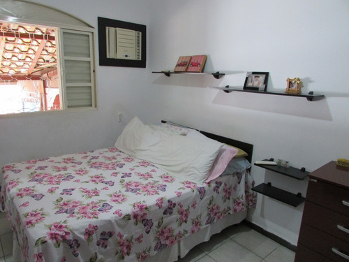 Excelente Casa Geminada Com Entrada Individual - 2 Quartos,