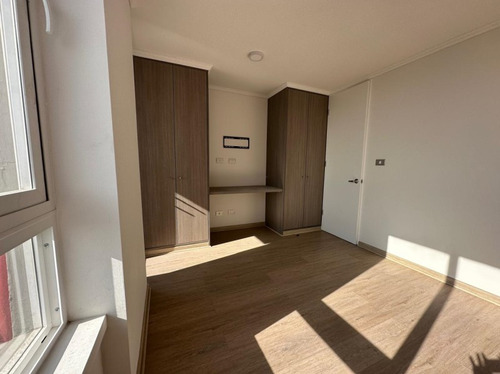 En Arriendo Luminoso Y Funcional Depto 2d1b - Metro Ñuble