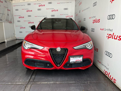 Alfa Romeo Stelvio 2.0L L4 Turbo Veloce Awd