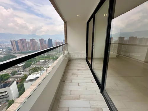 Apartamento En Arriendo En Castropol. Cod A776022