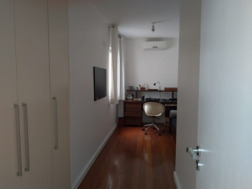 Imagem 29 de 30 de Cobertura Triplex Com Elevado Panorâmico, Reformada Em Ipanema - 11570