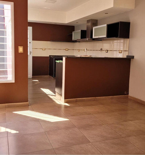 Imagen 3 de 14 de Chalet 4 Ambientes - Castelar Sur - Excelente Ubicación