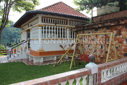 Se Vende Prestigioso Hotel 3 Estrellas De 89 Habitaciones Vía Jají, Mérida