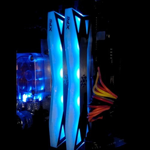 Imagem 3 de 6 de Memória Ram Com Rgb / Adata Xpg D60 / 1x8gb 3200mhz