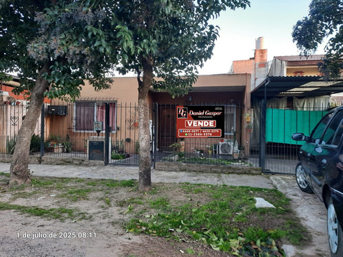 Venta Casa 3 Ambientes En Lote Propio Excelente Estado