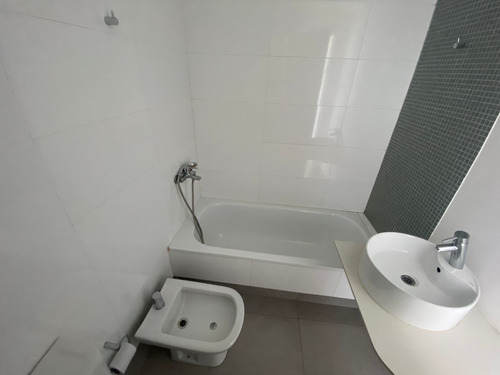 Imagen 8 de 24 de Venta Dpto 2 Amb Vilanova Ramos Mejia C/cochera