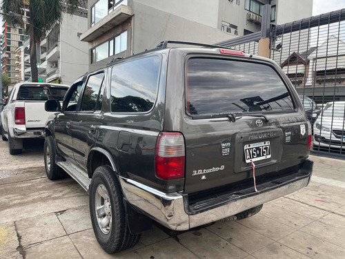 Toyota SW4 3.0 I Runner