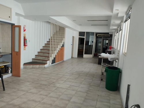 Imagen 10 de 20 de Galpon Comercial Con Local En Alquiler Paternal/chacarita