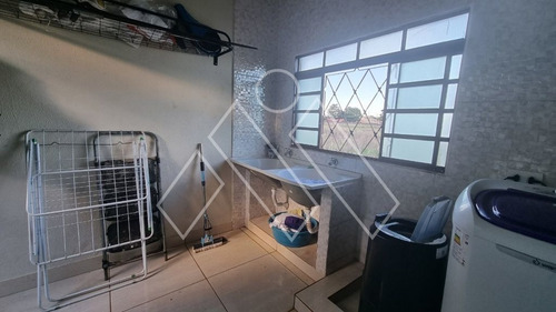 Imagem 9 de 15 de Casa De 3 Dormitórios (1 Suíte) Na Região Sul De Londrina - Bairro Cafezal - Mi1272