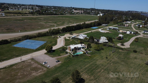 Terreno En Barrio Privado Real De San Carlos, Seguridad, Amenities, Golf, Tenis, Parrillero