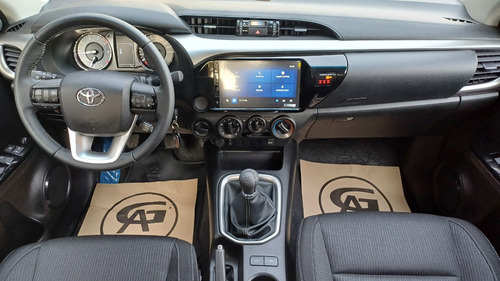Toyota Hilux Sr 4x4 2.8 M/t 0km Financiada