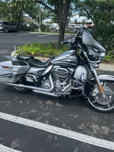 Poderosa Hd Cvo 1900 Cc Muchos Accesorios Extra