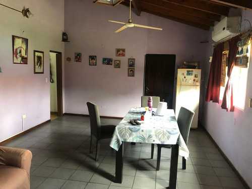 Imagen 11 de 19 de Casa Americana - Villa Santos Tesei - Venta - Pileta - Permuta