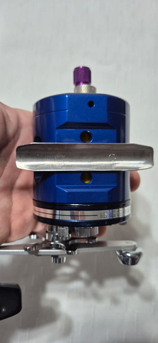 Reel Abu Garcia 6500 Monochrome Qtc Azul Derecho