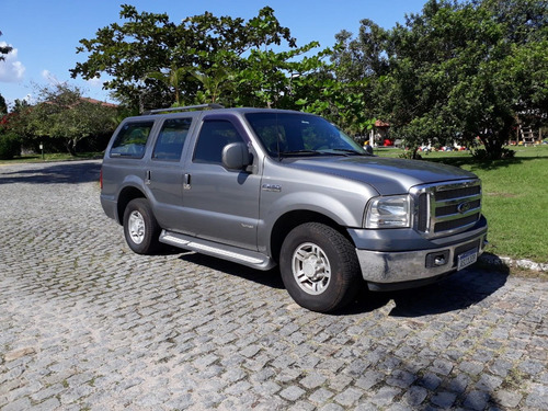 F-250 Tropivan 4x2 4 Portas