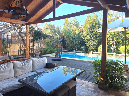 Excelente Casa Remodelada, En Condominio De Linderos