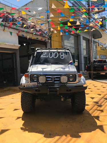 Imagen 2 de 10 de Toyota Machito Sincrónico