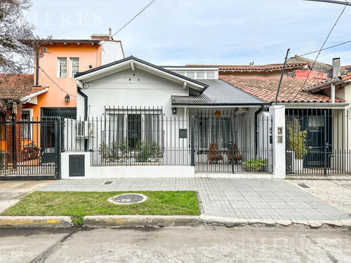 Casa En  Venta En El Barrio Carreras - San Isidro