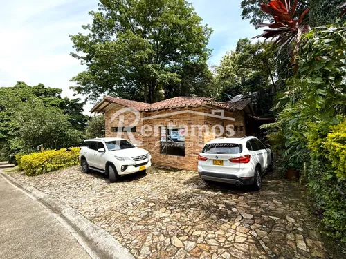 Casa En Arriendo En Loma De Las Brujas. Cod A775810