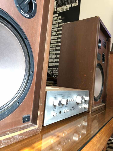 Amplificador Akai - Bafles Audinac 718