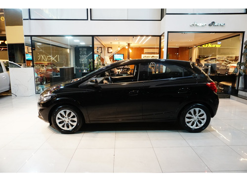 Chevrolet Onix 1.4 MPFI LT 8V FLEX 4P MANUAL