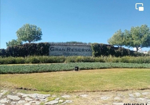 Casas En Venta En Grand Juriquilla, 3 Recamaras, Jardín, Family Room, Lujo!