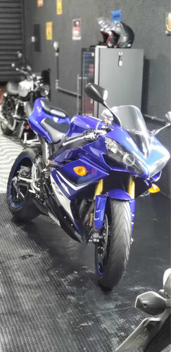 Yamaha R1