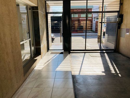 Imagen 11 de 16 de Departamento En Venta De 3 Ambientes En Lanús Oeste