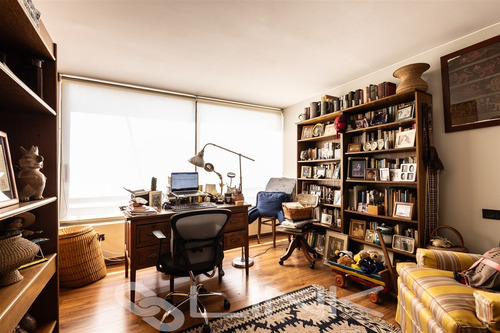 Departamento En Venta De 3 Dorm. En Las Condes, El Golf