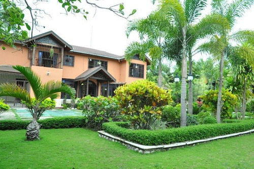Vendo Hermosa Villa Amueblada En Bani (catalina) Cercana A Playas, Hospitales Farmacias Y Supermercados, República Dominicana