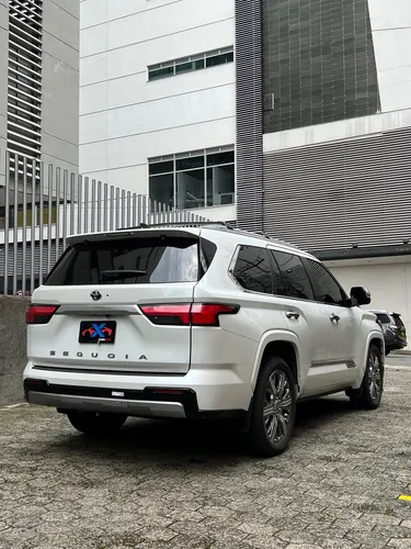 Toyota Sequoia 3.5 V6 Capstone
