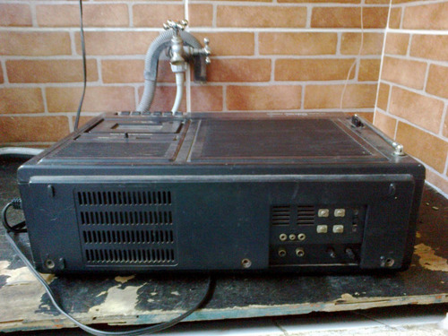 Radio Broksonic Funcionando Parcialmente,mas Por Bom Preço.